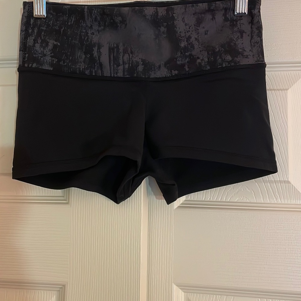LULULEMON Biker Shorts